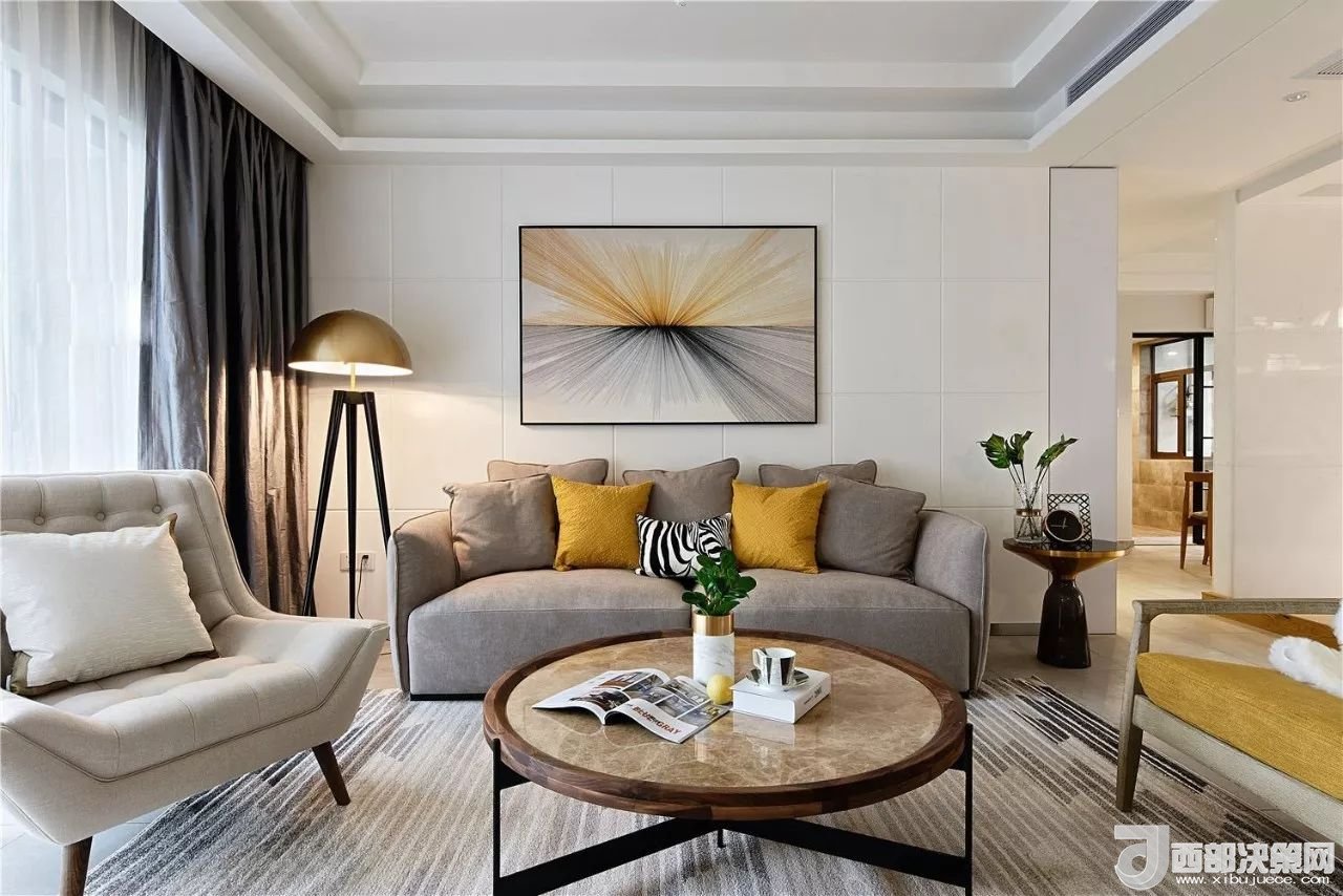 沙發(fā)背景墻選對裝飾畫，才能美了整個客廳空間！