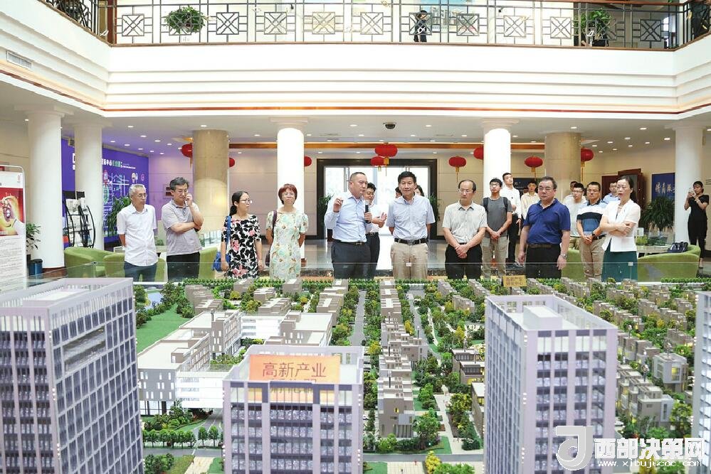 專家學者為槐蔭建言獻策 把脈建設半導體產(chǎn)業(yè)特色小鎮(zhèn)