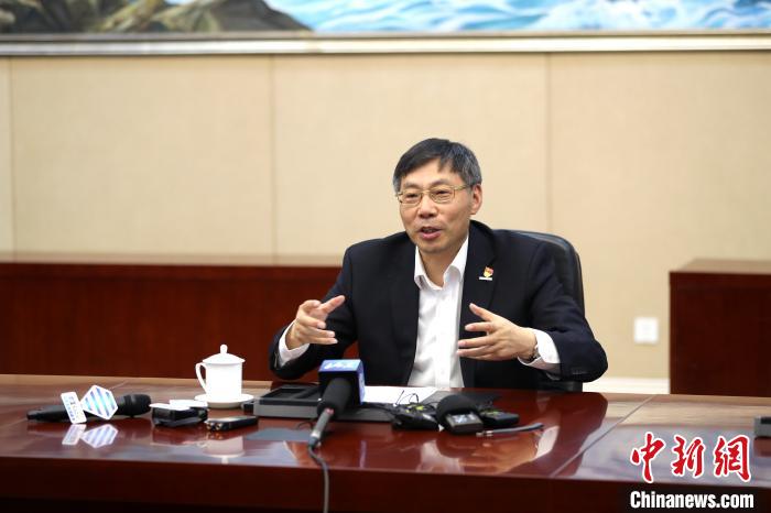 近日，全國人大代表、浪潮集團(tuán)董事長兼CEO孫丕恕接受媒體采訪。浪潮集圖供圖