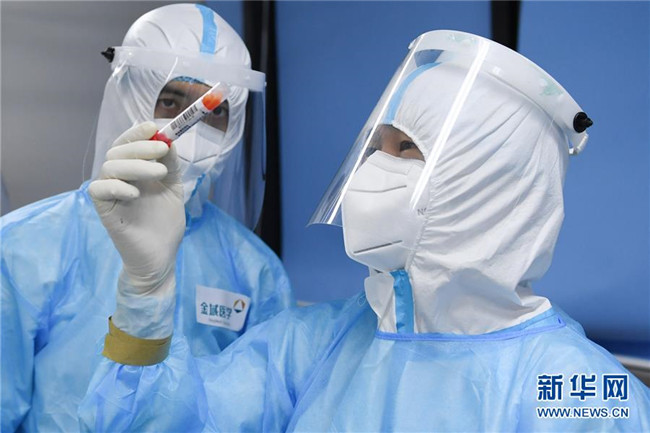 （新華全媒頭條·圖文互動）（10）首都再戰(zhàn)“疫”，難忘40天——寫在北京應急響應級別降級之際 