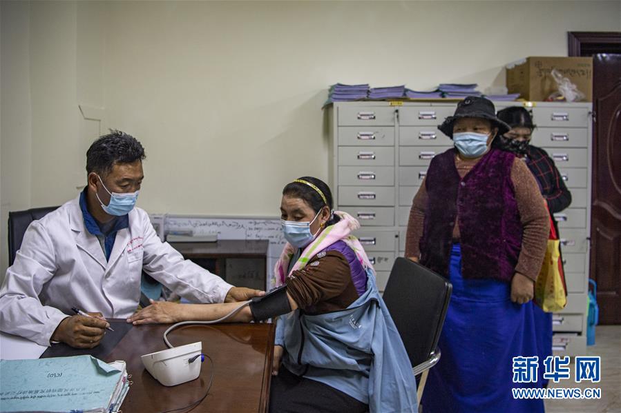 （新華全媒頭條·走向我們的小康生活·圖文互動(dòng)）（6）扎西德勒，我們的新家園——西藏易地扶貧搬遷搬出幸福美好新生活