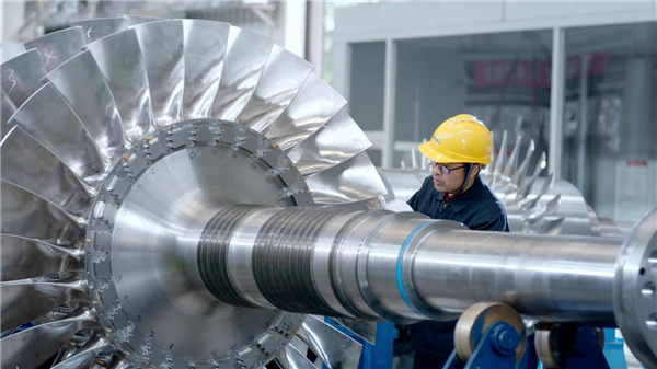 乘勢而上把握新時(shí)代追趕超越關(guān)鍵期——專訪全國人大代表、西安市市長李明遠(yuǎn)_fororder_圖片7